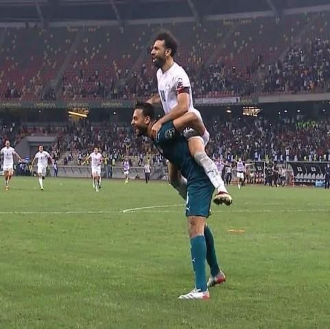 صلاح وابو جبل