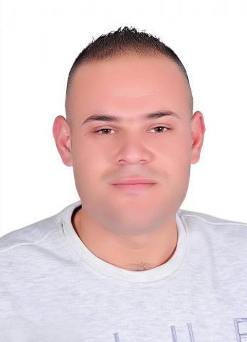 الكاتب الصحفى محمد عطية