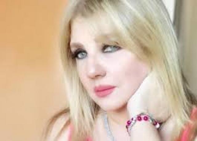 الفنانة ندى بسيونى
