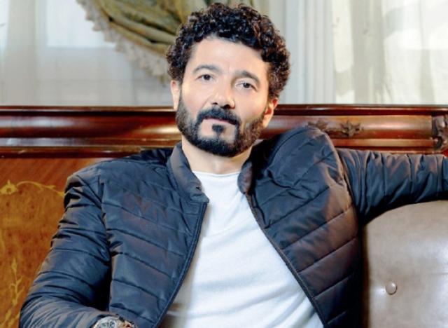 الفنان خالد النبوى
