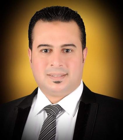 أيمن محمد عبداللطيف المحامى 