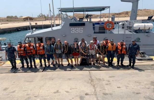 القوات البحرية المصرية تنقذ طاقم يخت سويسرى 