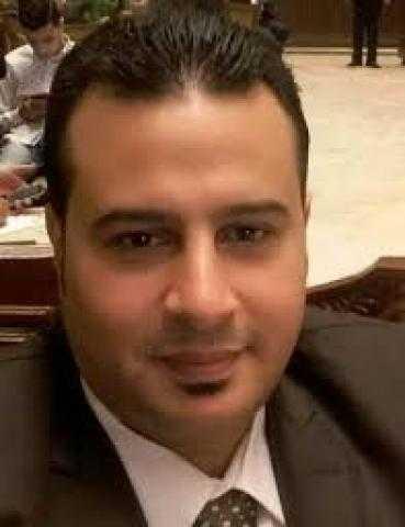 ايمن عبد اللطيف المحامى