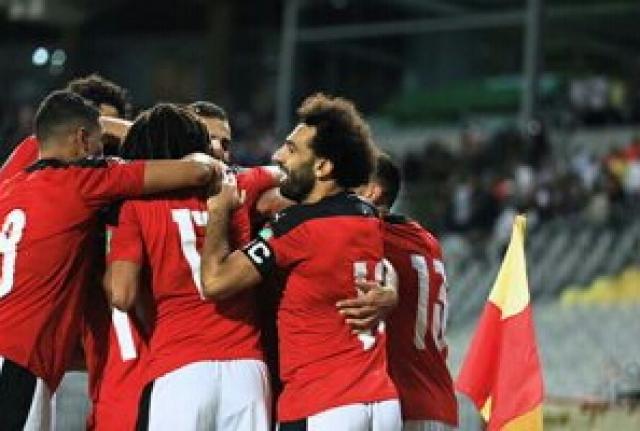 فرحة لاعبى المنتخب بالفوز على المنتخب الليبي فى عقر داره