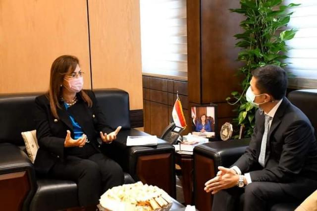 وزيرة التخطيط والسفير التايلاندى بالقاهرة