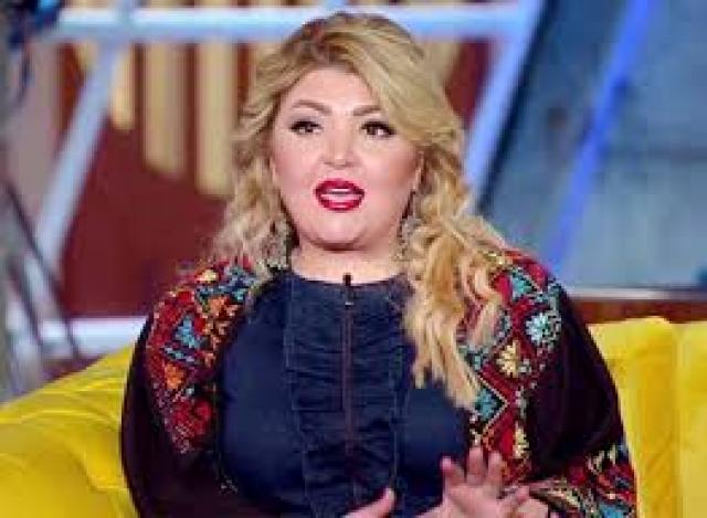 الفنانة مها أحمد