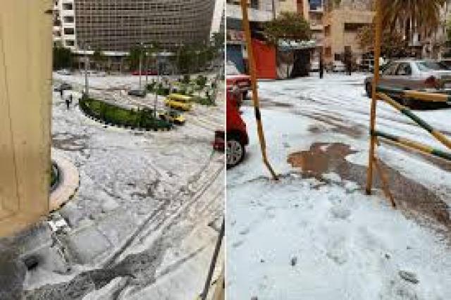 الثلوج تتساقط على الإسكندرية