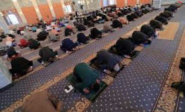 عودة المساجد إلى طبيعتها وانتظام الدروس اليومية..