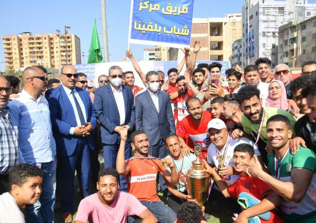 محافظ الغربية فى ملعب زفتى