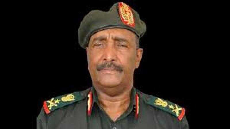 الجيش السوداني ينسحب من الحياة السياسية والبرهان يدعو لتشكيل ”حكومة مدنية”