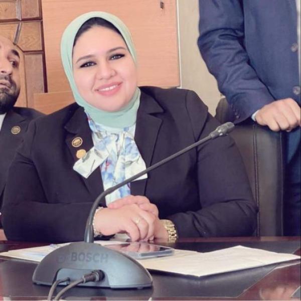 الدكتورة راوية مختار