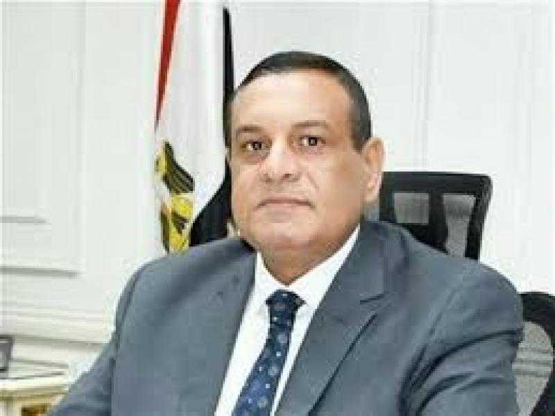 أول تعليق رسمي على شائعة استقالة اللواء هشام آمنة وزير التنمية المحلية