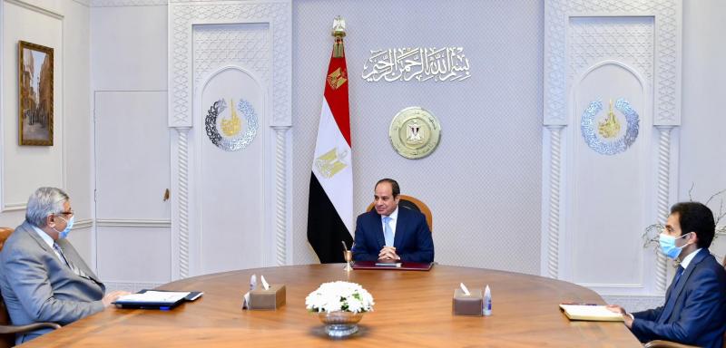 الرئيس السيسى ومستشاره الطبى
