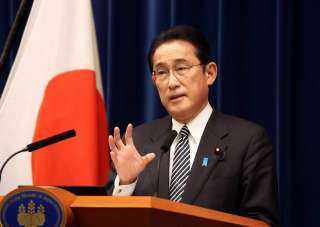 استجواب رئيس الوزراء الياباني بسبب شراء نجله هدايا تذكارية للوزراء