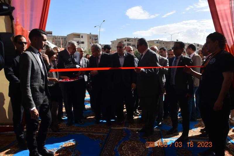 وزير التموين يعلن استقبال شحنة (دواجن برازيلية) خلال أيام