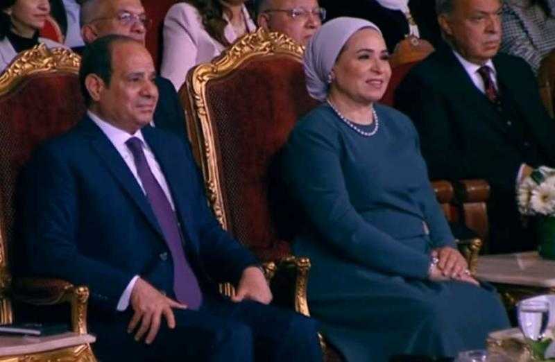 الرئيس السيسي والسيدة قرينته يشاهدان فيلمًا تسجيليًا يرصد إنجازات المجلس القومي للمرأة ودوره المجتمعي