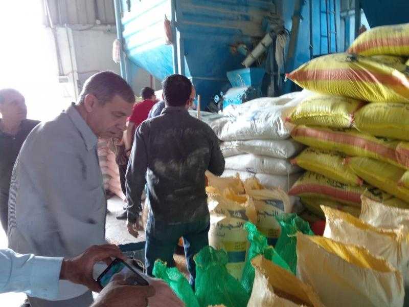 ضبط نصف طن قمح فى مصنع اعلاف بالغربية