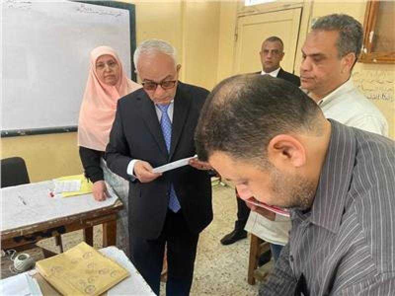 وزير التعليم يحذر : عدم التهاون مع أي حالات غش واتخاذ كافة الإجراءات القانونية حيالها