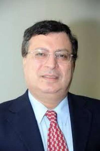 الكاتب الصحفي الكبير محمد هجرس