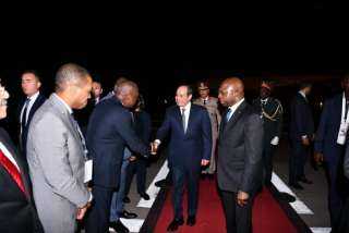 الرئيس السيسي يصل أنجولا فى بداية جولة إفريقية تشمل زامبيا وموزمبيق