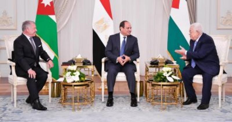 الرئيس عبد الفتاح السيسى والملك عبد الله الثانى والرئيس الفلسطيني محمود عباس