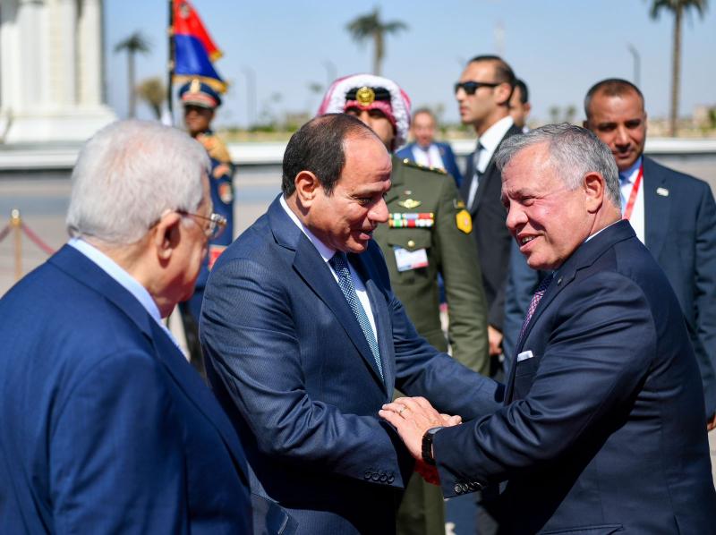 الرئيس السيسى يودع ملك الاردن ورئيس فلسطين