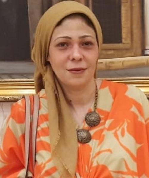 الأديبة مى علام