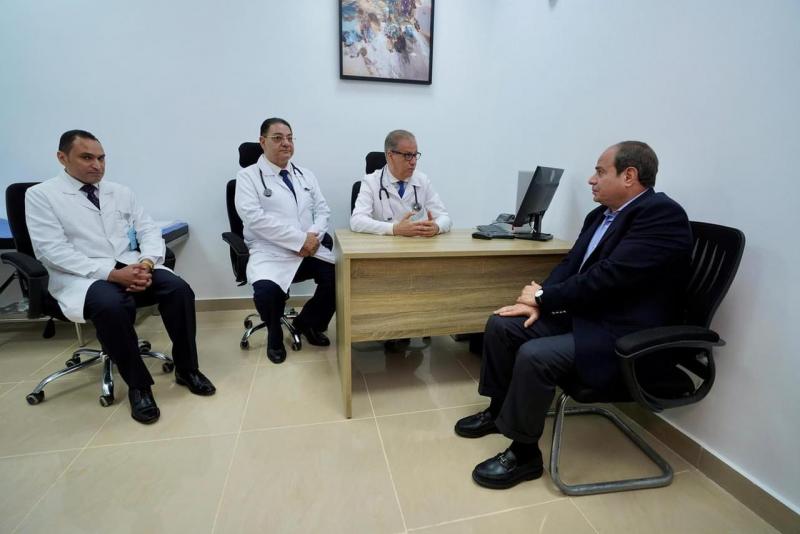المرشح للرئاسة عبد الفتاح السيسى يجرى الكشف الطبى
