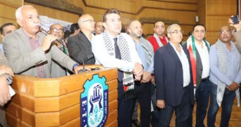 وقفة احتجاجية لعمال مصر تضامنا مع الشعب الفلسطينى