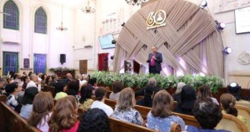 رئيس الطائفة الإنجيلية يشارك الكنيسة المعمدانية بالقاهرة الصلاة من أجل فلسطين