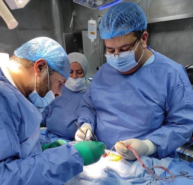 أثناء إجراء الجراحة
