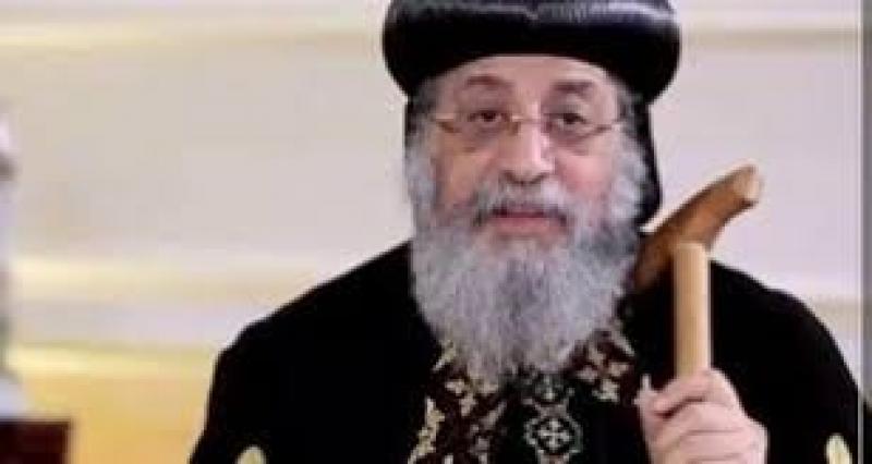 البابا تواضروس الثاني يصلي تجنيز الأنبا أثناسيوس بالكنيسة البطرسية