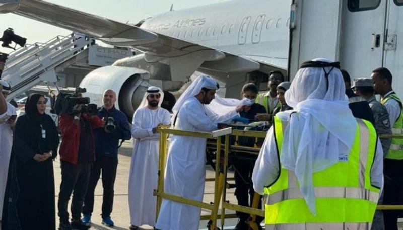 الإمارات تستقبل الطائرة الأولى ضمن مبادرة استضافة 1000 طفل فلسطيني
