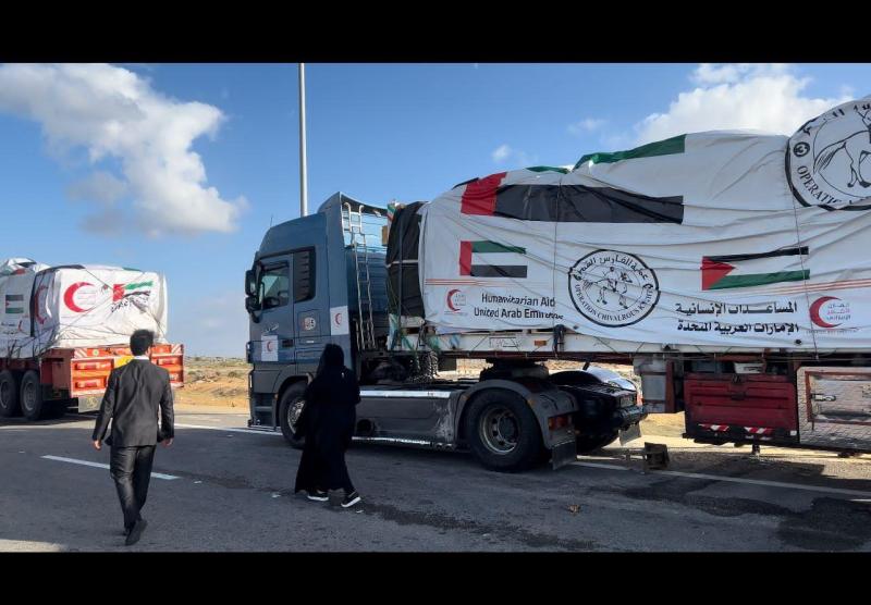 وصول 13 شاحنة مساعدات إماراتية إلى معبر رفح