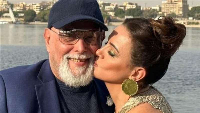 الفنان الراحل اشرف عبدالغفور وابنتها الفنانة ريهام