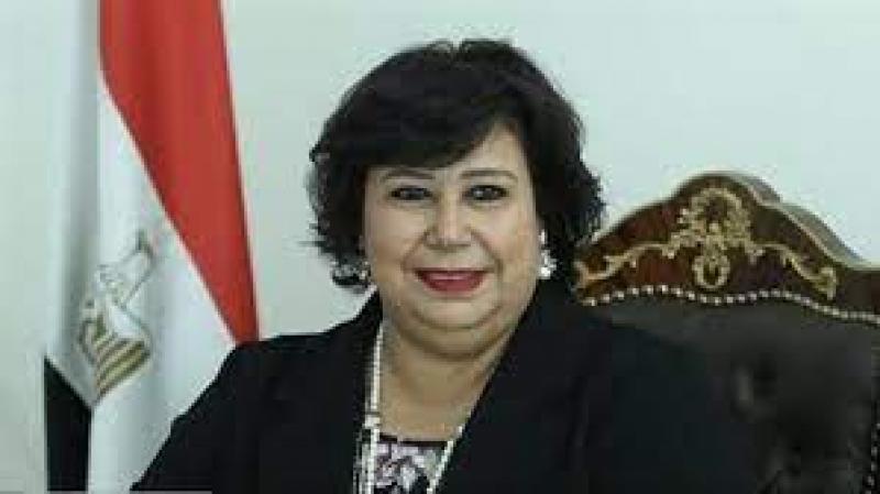 إيناس عبد الدايم وزوجها الراحل