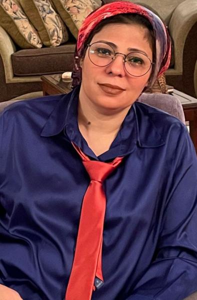 الاديبة مى علام