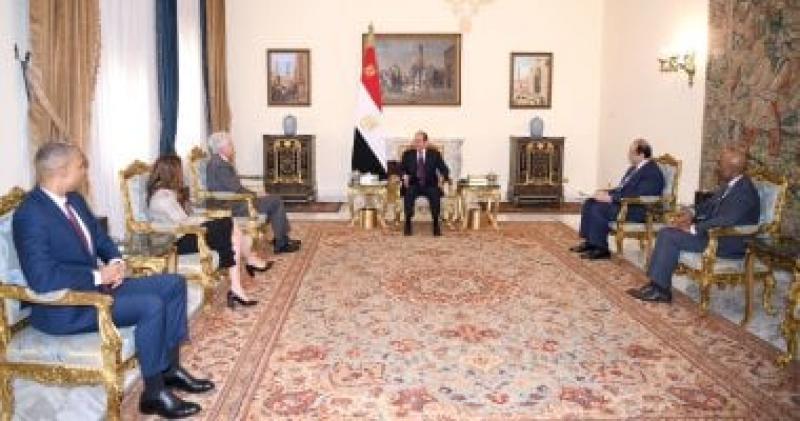 السيسي ورئيس المخابرات الأمريكية