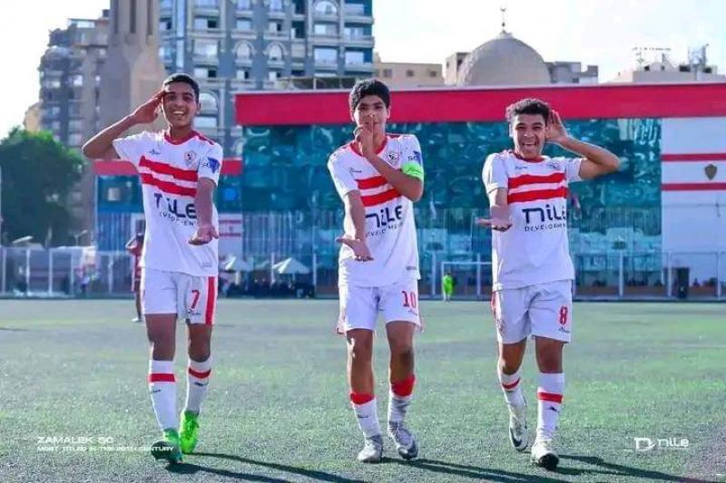 فرحة لاعبى الزمالك باكتساح الأهلى