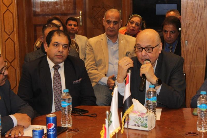 جانب من ندوة حزب الغد