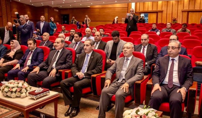 رئيس جامعة محافظا الغرببة وكفر الشيخ و٦ نواب محافظين