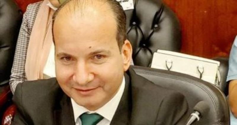 الدكتور حمودة الجزار وكيل وزارة الصحة بالقليوبية