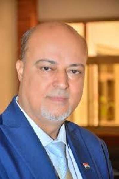 الكاتب الصحفي الحسينى عبدالله 