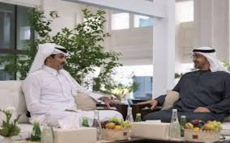 الشيخ محمد بن زايد والشيخ تميم بن حمد