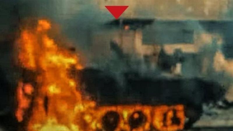 صورة للمدرعة بعد استهدافها