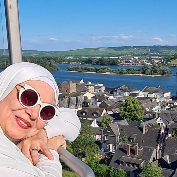 الكاتبة الصحفية والأديبة هالة فهمى هالة فهمي