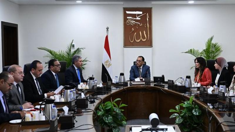 اجتماع رئيس الوزراء ووزير السياحة
