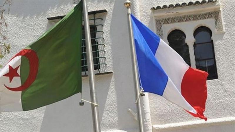 الجزائر تسحب سفيرها من فرنسا