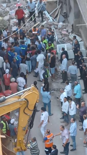 انهيار عقار روض الفرج؛ فيتو