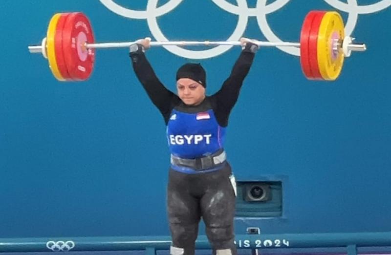 سارة سمير تحصد فضية رفع الاثقال